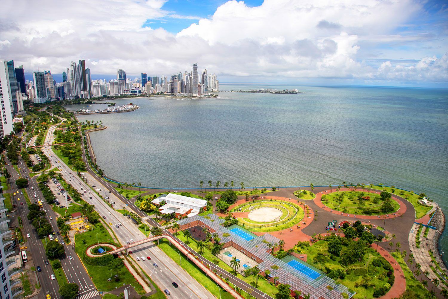 TOUR POIN, TOUR VIRTUAL 360 + MIRADOR DE CRISTAL + MUSEO DE LUCES PANAMÁ